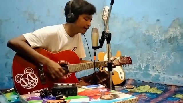 Radiohead - Lucky Cover Indonesian (Live Acoustic) смотреть онлайн
