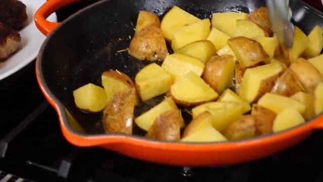 SWEDISH MEATBALLS смотреть онлайн