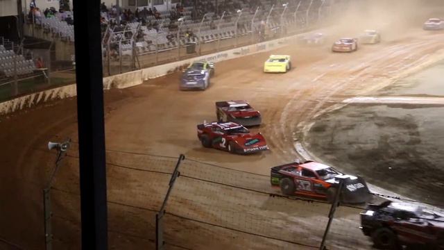 Feature Rolling Thunder Baypark смотреть онлайн
