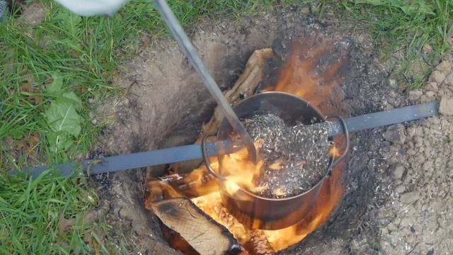How To Melt Aluminum With A Hole In The Ground