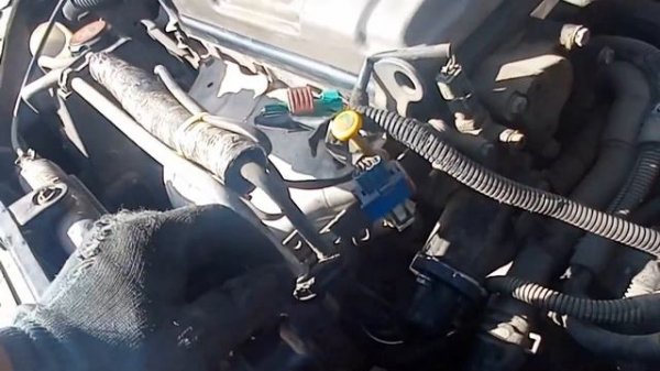 termostat removal and refittting - Peugeot 206 #Car thermostat