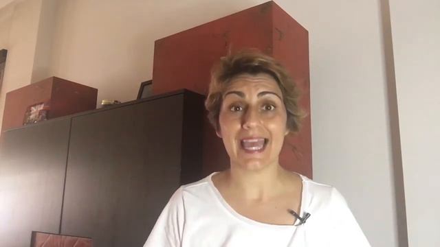 Tricky and confusing verbs: LIE, LAY, LIE смотреть онлайн