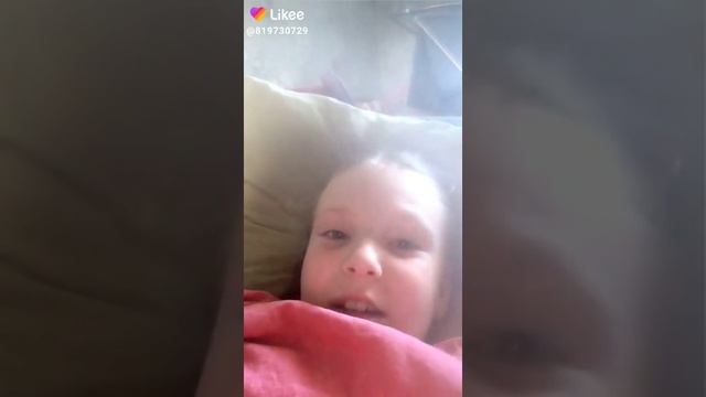 какая то девочка говорит что у нее мало потписщиков смотреть онлайн