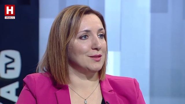 КАРТ-БЛАНШ | Многодетный директор школы Оксана Домме о воспитании учеников и приемных сыновей смотреть онлайн