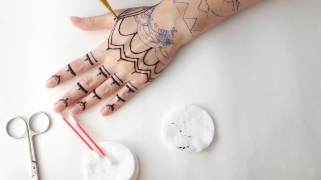 МЕХЕНДИ КАК У RIHANNA/ШКОЛА КРАСОТЫ С TANYASOLOART/ВРЕМЕННАЯ ТАТУИРОВКА смотреть онлайн