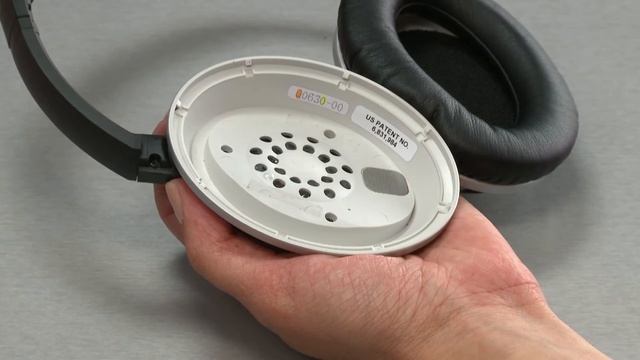 Bose SoundTrue, AE2, and AE2i - Replacing the Ear Cushions смотреть онлайн