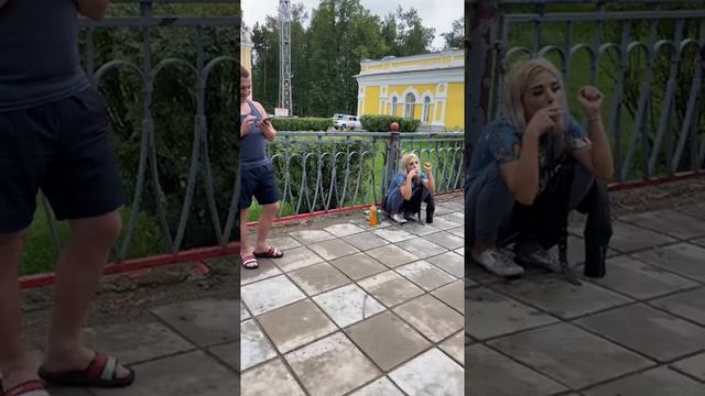 Как относитесь к курящим девушкам!?