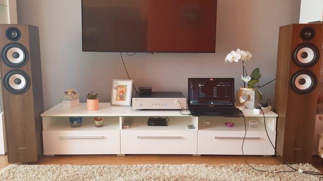 Pylon Pearl 25 + Xindak A-06 + Taga Harmony DAC v2 смотреть онлайн