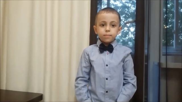 Видеоролик " Родина ", рассказывает стихотворение Ильнур Г. смотреть онлайн