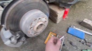 Замена задних колодок BMW x5 e70