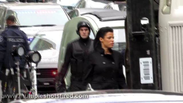 Vancouver- J.J. Abrams' pilot "Human" shoots armored car scene in business district. смотреть онлайн
