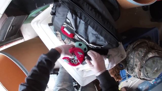 Часы, игрушки 18+, инструменты. Купил контейнер на аукционе.