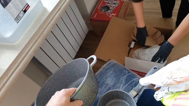 Сколько у меня шикарной посуды. Грамотная уборка и планировка кухни смотреть онлайн