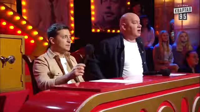 Лысый ржал ДО СЛЕЗ! Парни порвали комиков и зал смотреть онлайн