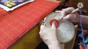 Ковровая вышивка.  Иглы для ковра разной высоты.