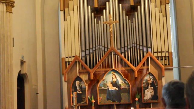 Бах. Токката и фуга ре минор. Орган смотреть онлайн