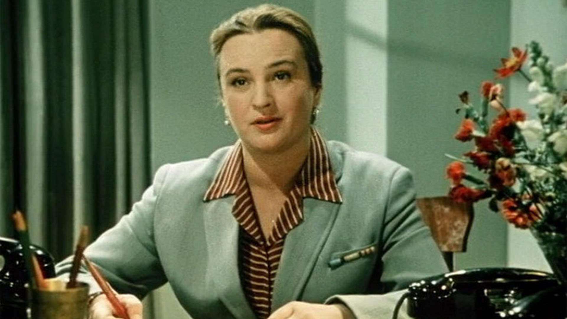 Ушла тихо, всеми забытая. Наталья Медведева смотреть онлайн