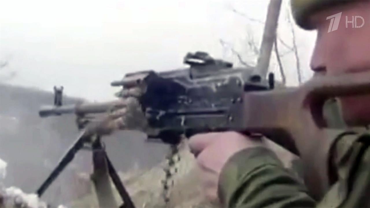 В России вспоминают подвиг десантников Псковской дивизии, героически погибших в Аргунском ущелье смотреть онлайн
