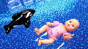 Кукла БЕБИ БОН и касатка! Весёлые игры для девочек в дочки матери с Baby Born