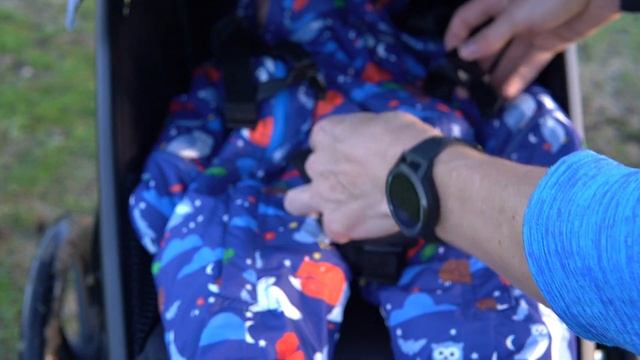 Thule Urban Glide 2 Running Stroller Review : Great Stroller for Runners смотреть онлайн