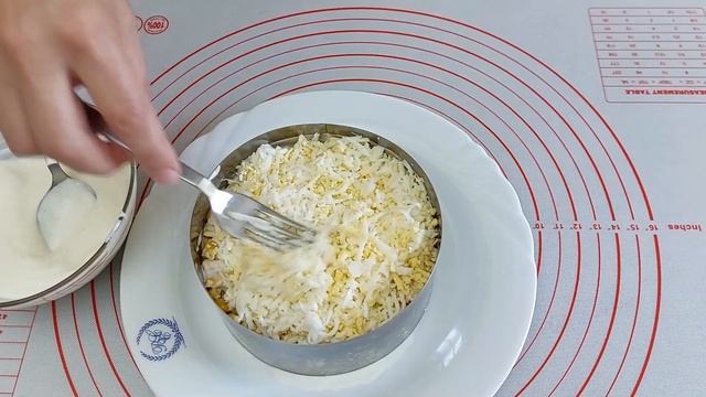 Салат з маринованими грибами і курячим філе смотреть онлайн