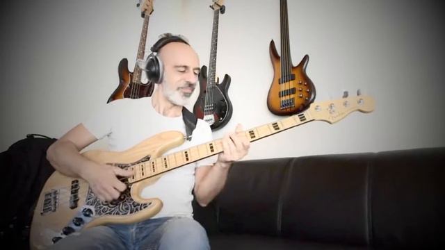 Think about Things - Dadi Freyr - Bass Cover смотреть онлайн