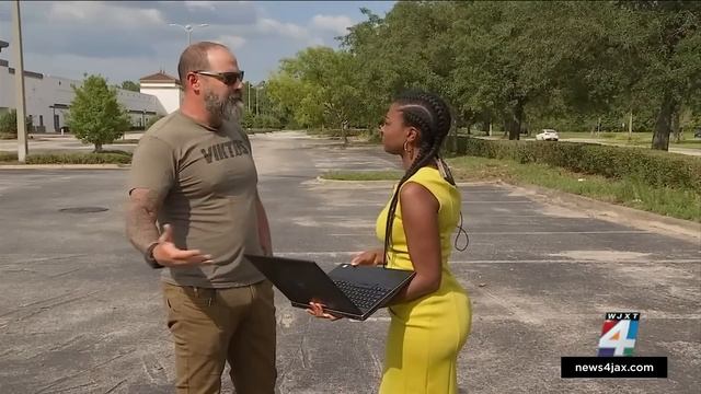 Retired SWAT officer weighs in on Uvalde video смотреть онлайн