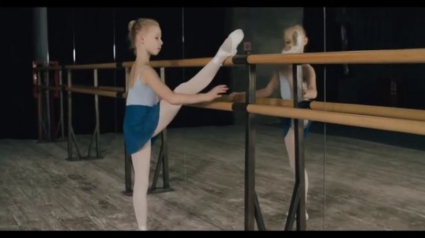 ЮНАЯ БАЛЕРИНА ⏺ LITTLE BALLERINA