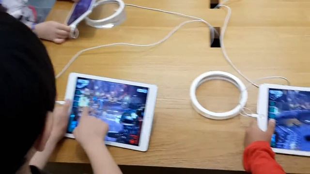 Apple store in Sacramento 2016 смотреть онлайн