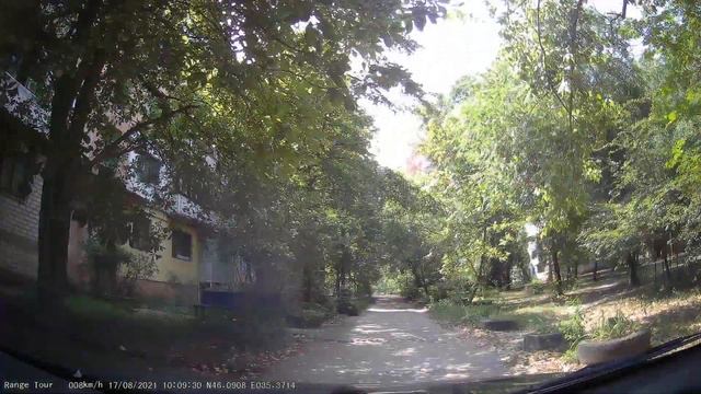 Луганск, ул. Ватутина, кв. Ватутина. 2021/08/17 смотреть онлайн