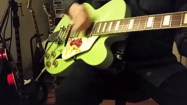Guitar Shredding on Ibanez Artcore ( THE JOHN DAVIES PROBLEM ) смотреть онлайн