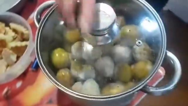 Лайфхак молодой картофель самый маленький как быстро почистить за 5 минут