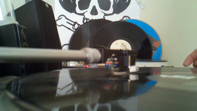 Atom Heart Hardcore смотреть онлайн
