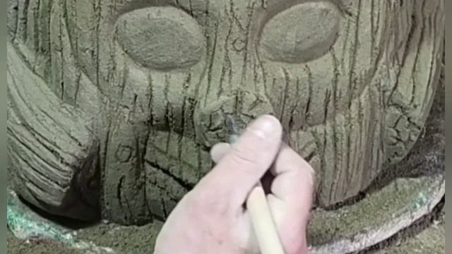 изготовление цветника в виде пня с лицом. мастер класс от Лысого Мастера смотреть онлайн