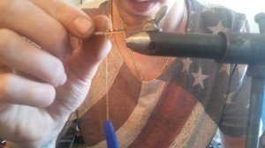 Вяжем мушку на красноперку  убийца красноперки и уклейки