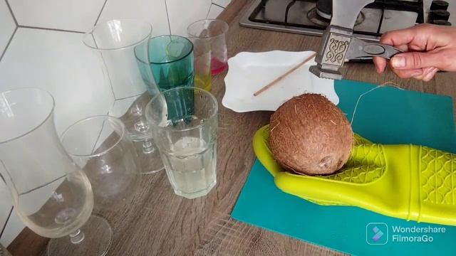 как быстро разделать кокос смотреть онлайн