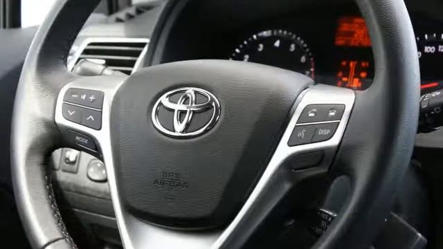 Toyota Avensis Wagon 1.6 Business смотреть онлайн