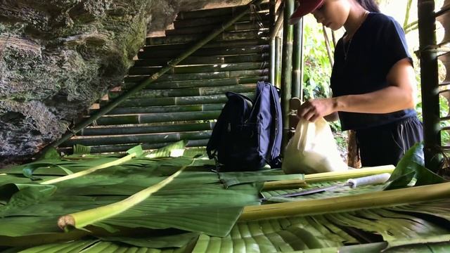 GirlAsianBushcraft free life Survival build shelter in cave смотреть онлайн