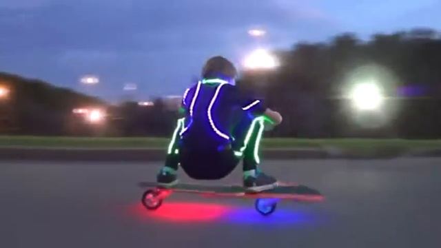 Самый большой в мире двухколесный скейтборд смотреть онлайн