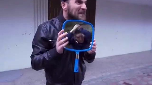 Приколы: Ща, только волосы поправлю.... смотреть онлайн