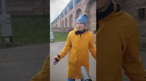 Куда пропал коричневый инструктор Вова Ветер? Мой вопрос Денису Доропею ?