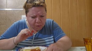 МУКБАНГ? КАРТОШКА И МЯСО.Опять ночь НАЖРАЛАСЬ. MUKBANG?shorty with a cape,got drunk again at night