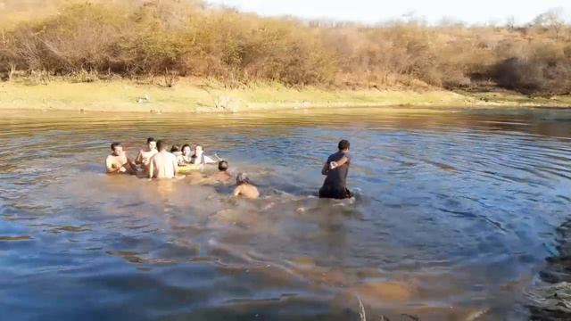 Os cadeirudos assustam a turma de Seu Mané смотреть онлайн