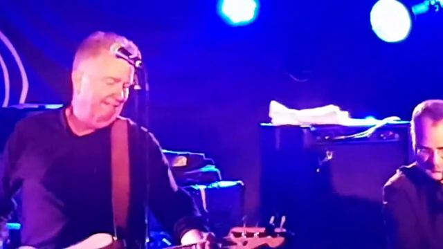 TOM ROBINSON - Glasgow King Tut's Wah Wah Hut 29th October 2017 - Man You Never Saw смотреть онлайн