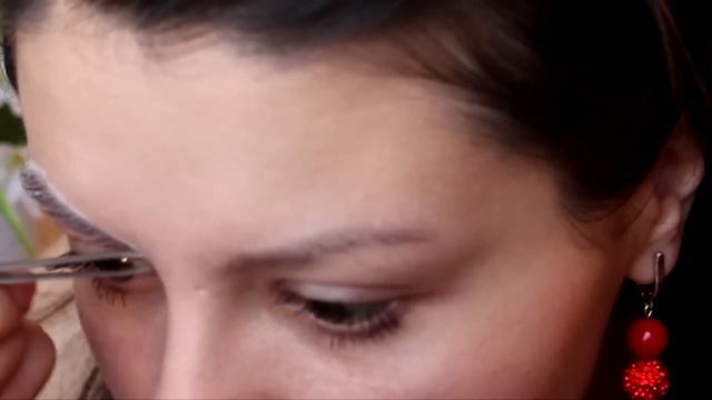 Коррекция бровей. Как подобрать форму бровей. Как правильно выщипать брови.