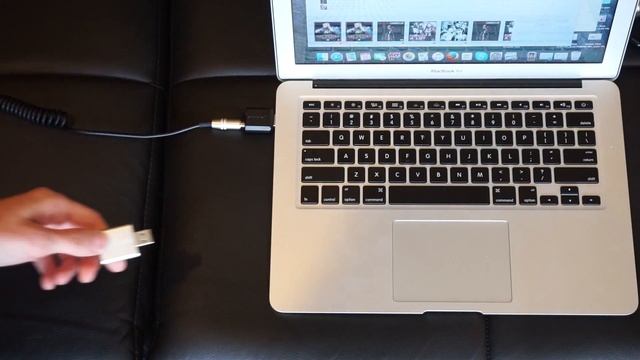 Sabrent Black vs Aluminum USB Audio Comparison смотреть онлайн