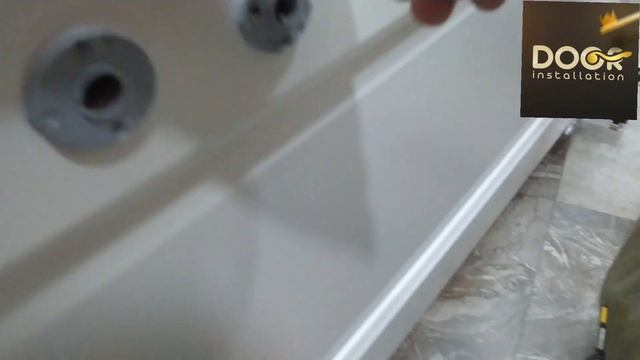 Итальянцы дураки? Ставить стяжки или нет? Немного о крепление дверных ручек. Установка дверей. смотреть онлайн