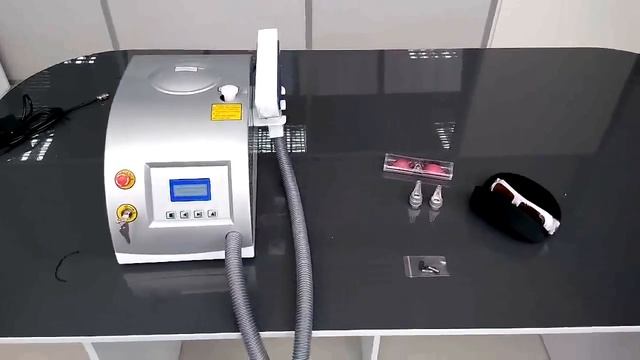 Удаления татуировок на аппарате AS 280 смотреть онлайн