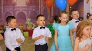 Выпускной из сада. Детство. Самое милое исполнение песни Шатунова Ю. на выпускном 2022