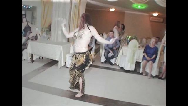Зажигательное восточное шоу танец живота Краснодар Азиза sword bellydance tablo solo رقص شرقي смотреть онлайн